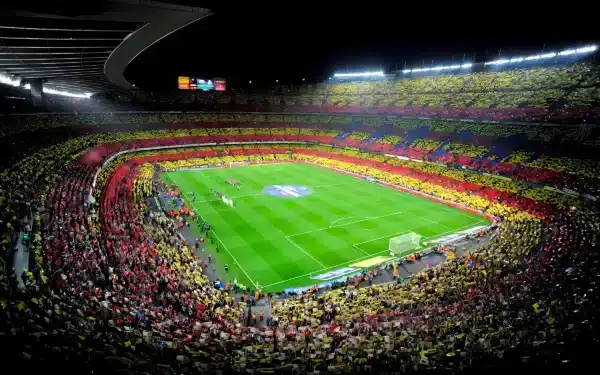 Barcelona والپیپر نمای داخلی ورزشگاه نیوکمپ در شب
