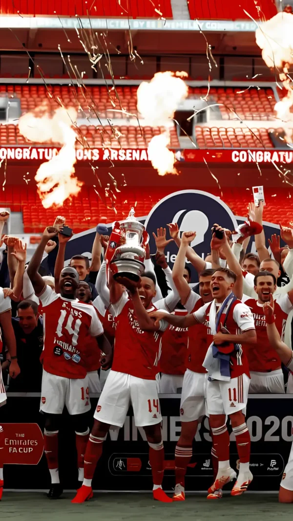 والپیپر آرسنال طرح مینیمال قرمز و سفید