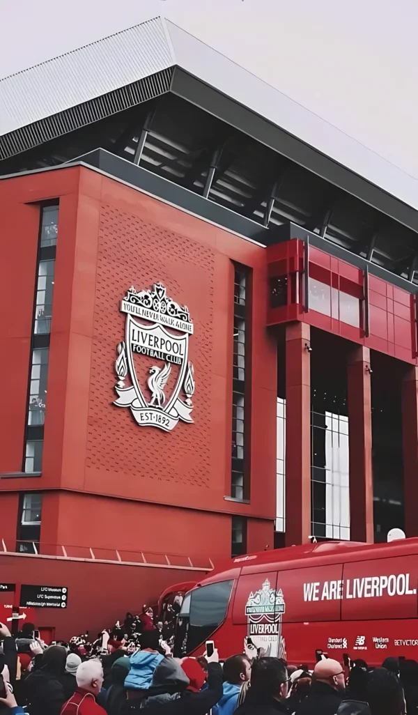 والپیپر لیورپول استادیوم آنفیلد خانه افسانه‌ها