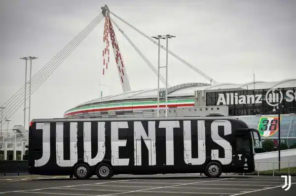 والپیپر یونتوس Juventus استادیوم آلیانز خانه افسانه‌ها
