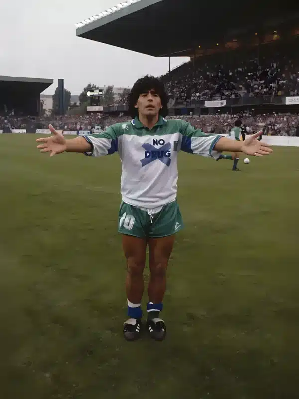 والپیپر مارادونا با لباس تیم ملی آرژانتین