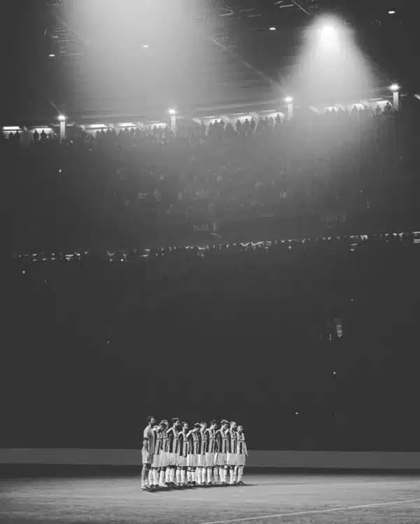 والپیپر یونتوس Juventus دربی تورین درخشش بیانکونری