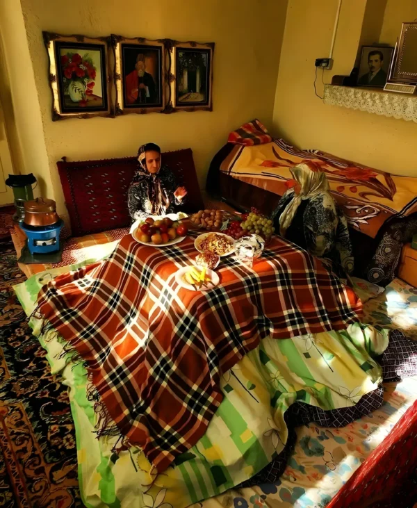 والپیپر شب یلدا برای موبایل با سفره سنتی