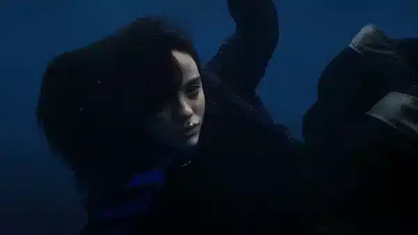 تصویر زمینه بیلی آیلیش با لوگو شخصی و طراحی خاص