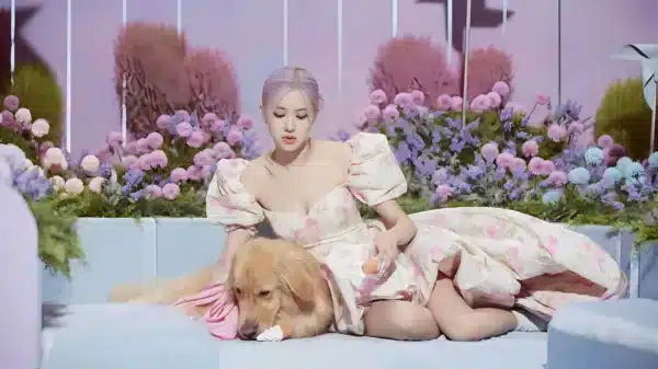 عکس رزی بلک پینک با موهای بلوند