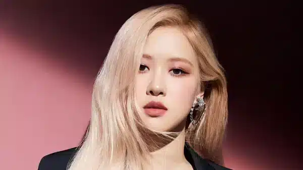 عکس رزی بلک پینک با موهای بلوند