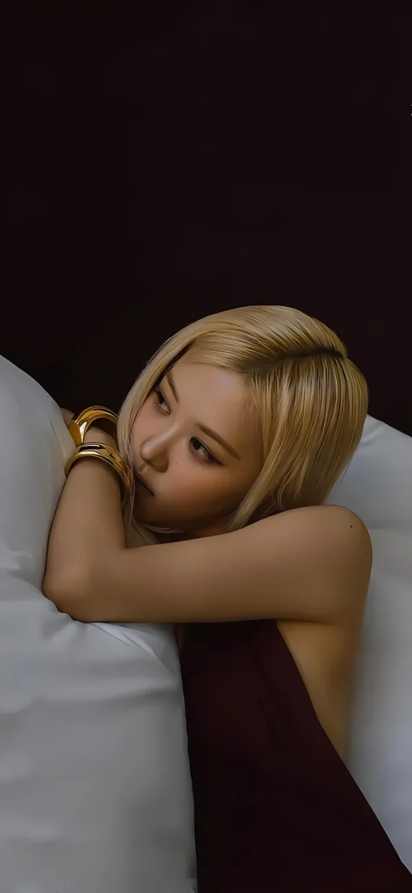 عکس رزی بلک پینک با موهای بلوند